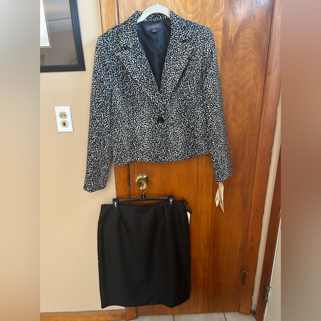 Liz Claiborne Skirt Suit